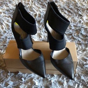 Jessica Simpson brand womens heels. Size 9.